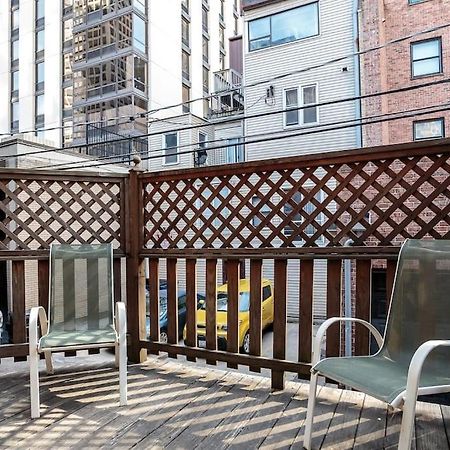 Brownstone In Gold Coast Apartment Chicago Exterior photo